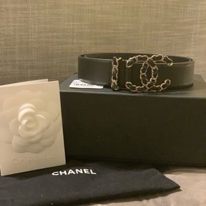Chanel black leather belt